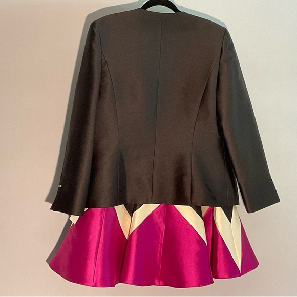 Serafina Sz 14 2 Piece Satin Suit Striking Colorful Zigzag Pattern Flared Skirt - Picture 12 of 16
